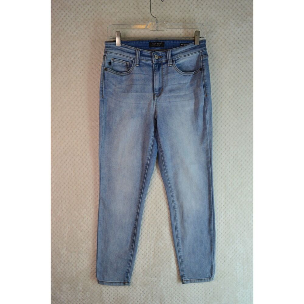 Judy Blue Relaxed Fit Women's 9/29 Light Wash Stretch High Waisted Ankle Jeans